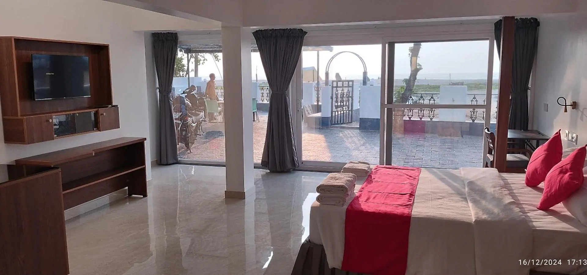 Alleppey Holiday Beach Resort Alappuzha Hotel