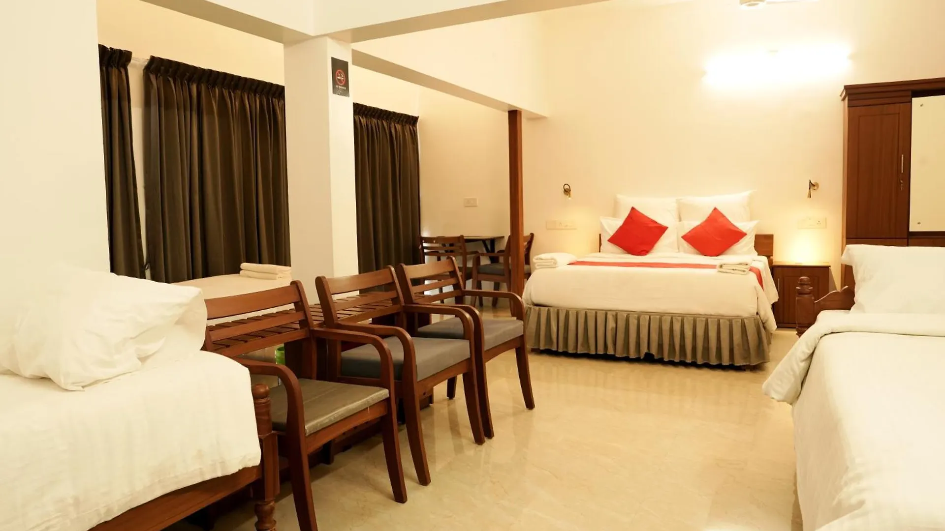 Alleppey Holiday Beach Resort Alappuzha 2*,  Indie